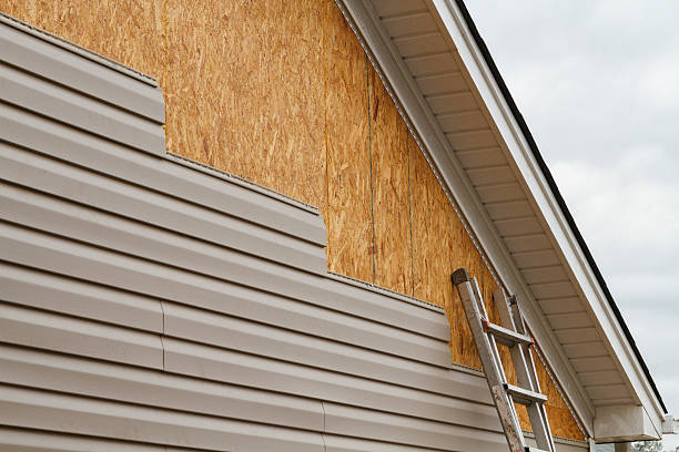 Professional Emergency Siding Repair technician working in Granite Falls, NC